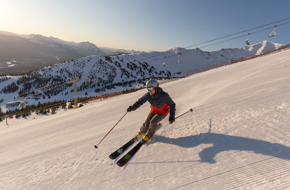 Marmot Basin Skier6