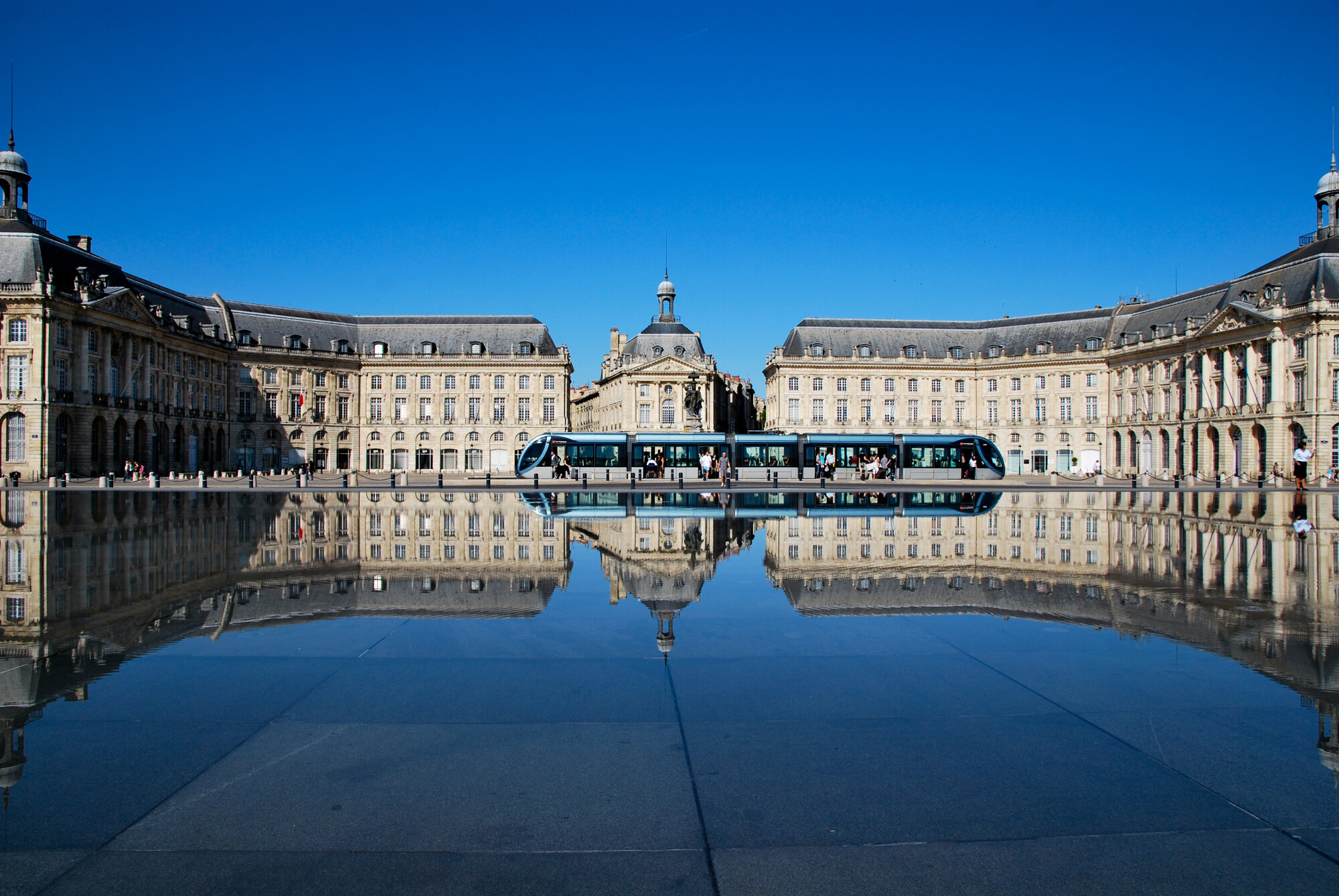 French language school trips to Bordeaux destination